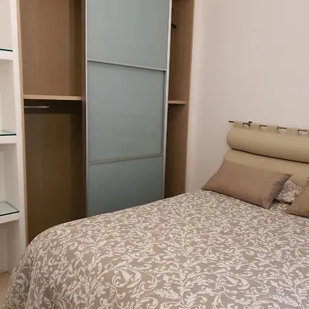 לינה וארוחת בוקר Odeon טאורמינה