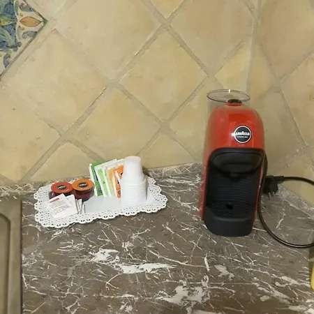 לינה וארוחת בוקר Odeon טאורמינה