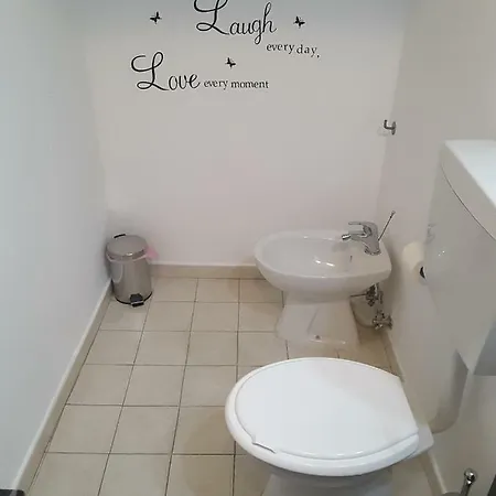 לינה וארוחת בוקר Odeon טאורמינה